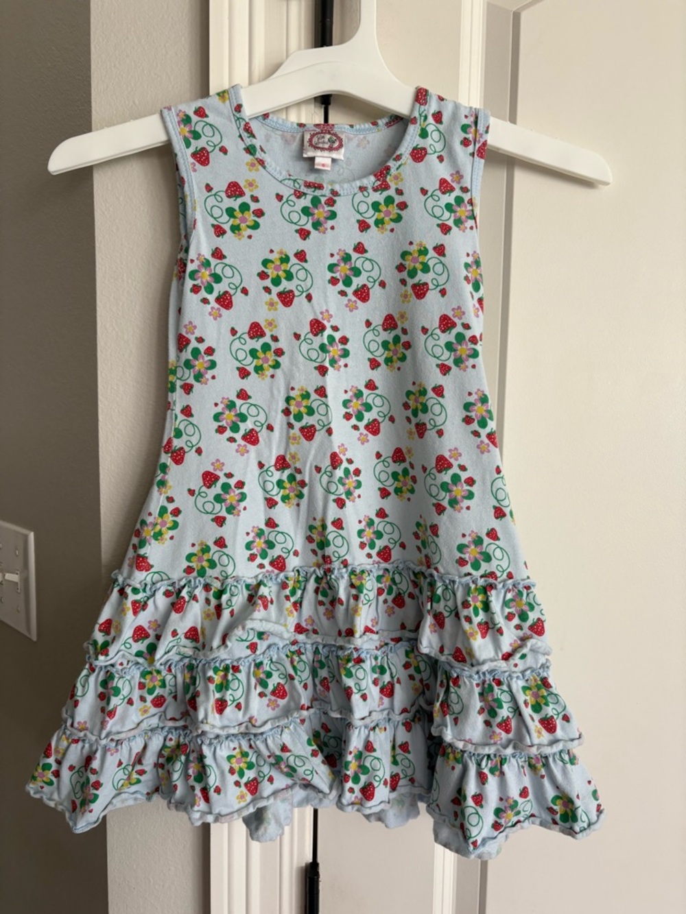 Little Lovebirds light blue sleeveless dress with strawberry pattern girls 6 GUC